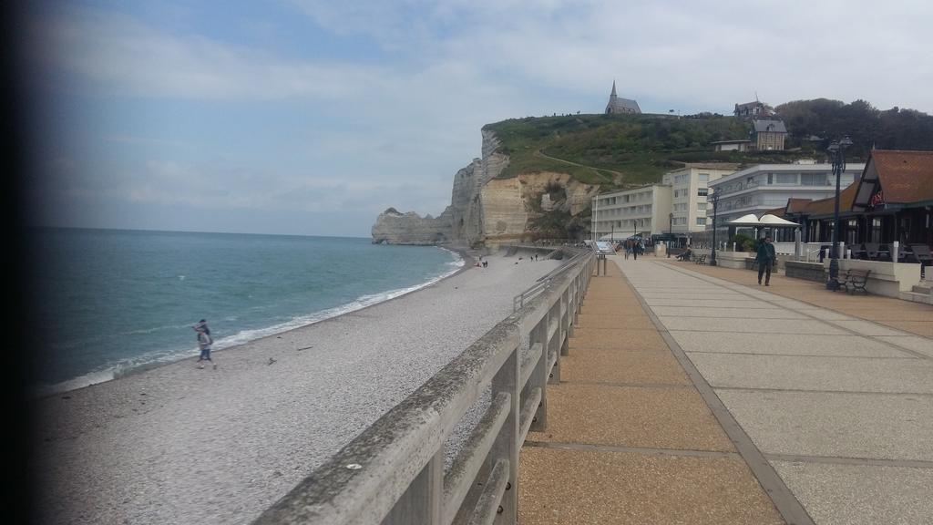 Les Galets Bleus Bed & Breakfast Étretat Dış mekan fotoğraf